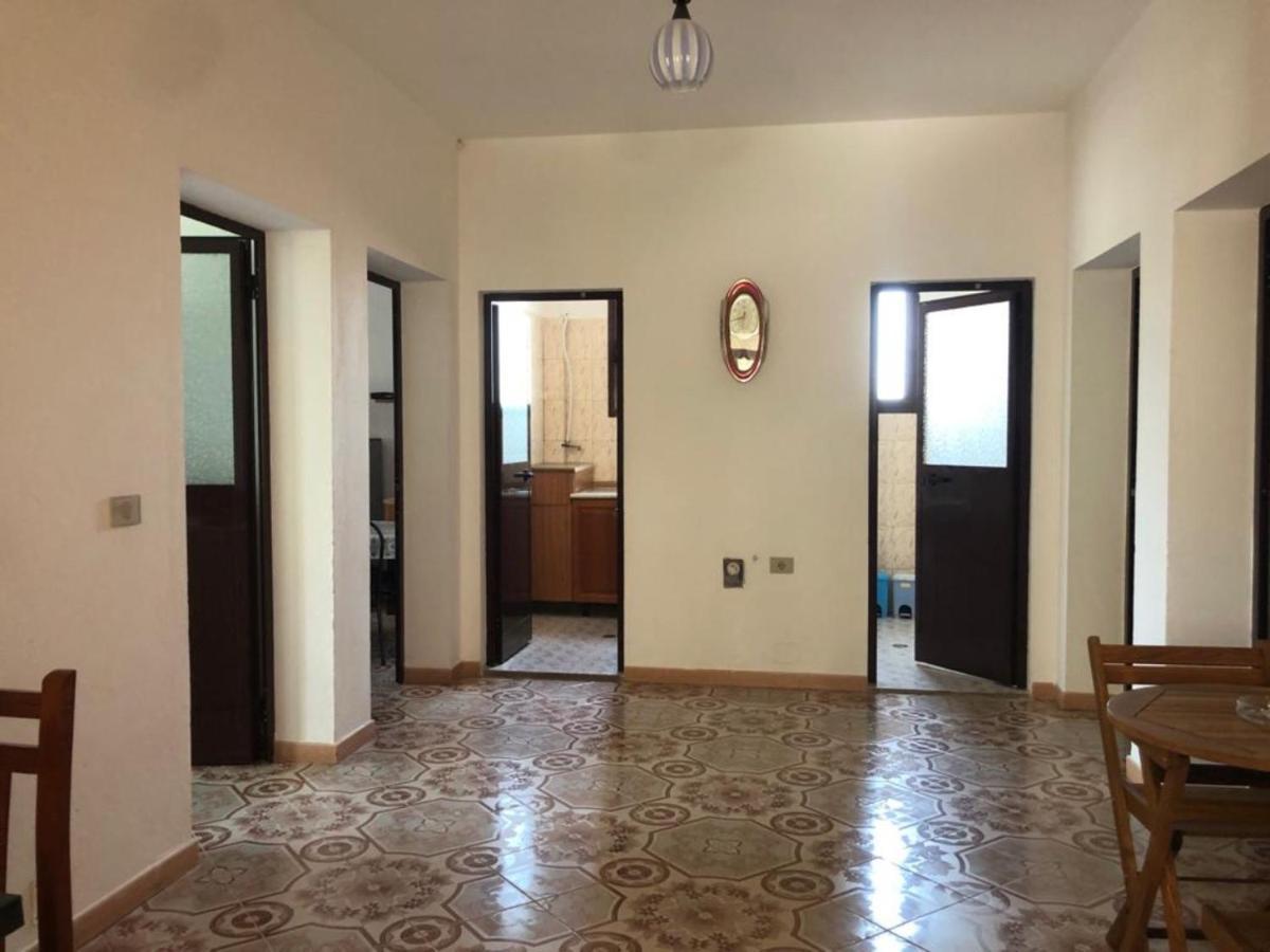 Vila Osmenaj Rent Room Or Apartment Vlore Luaran gambar