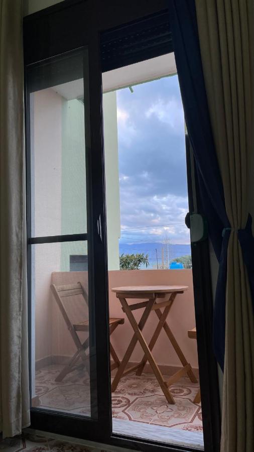 Vila Osmenaj Rent Room Or Apartment Vlore Luaran gambar