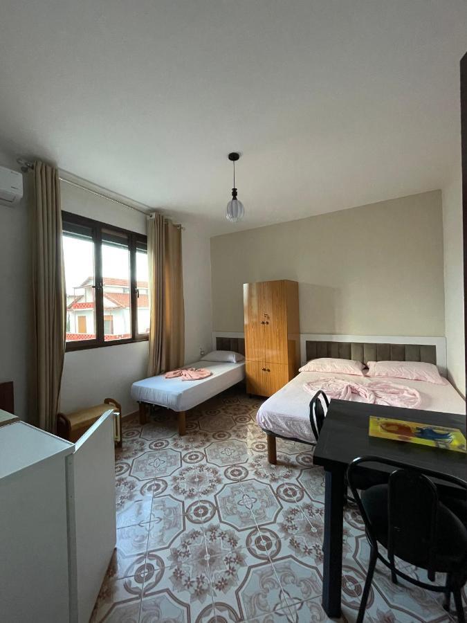 Vila Osmenaj Rent Room Or Apartment Vlore Luaran gambar