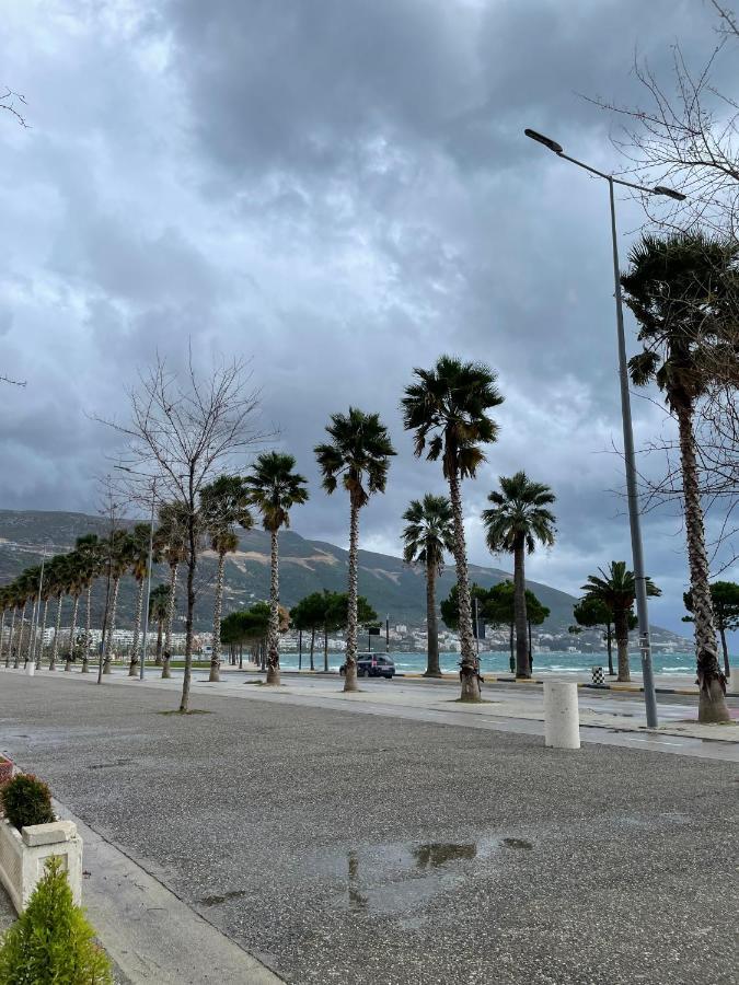 Vila Osmenaj Rent Room Or Apartment Vlore Luaran gambar