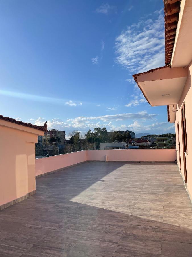 Vila Osmenaj Rent Room Or Apartment Vlore Luaran gambar