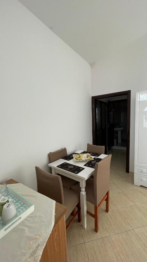 Vila Osmenaj Rent Room Or Apartment Vlore Luaran gambar