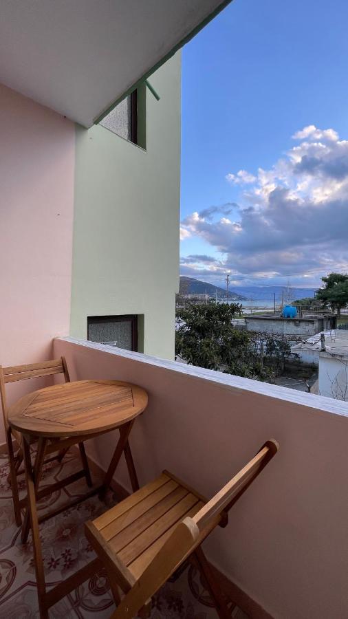 Vila Osmenaj Rent Room Or Apartment Vlore Luaran gambar