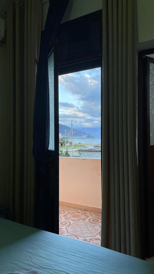 Vila Osmenaj Rent Room Or Apartment Vlore Luaran gambar